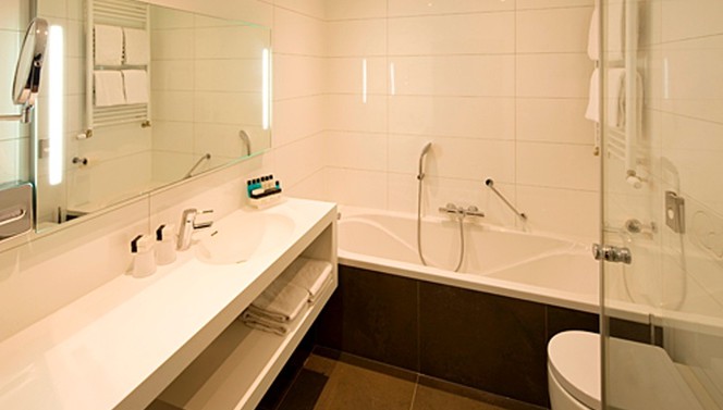 Comfort Deluxe badkamer - Van der Valk hotel de Bilt - Utrecht